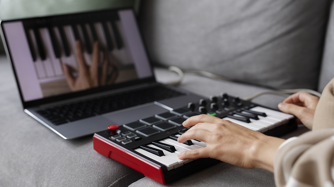 Aprenda a tocar piano e teclado com Synthesia